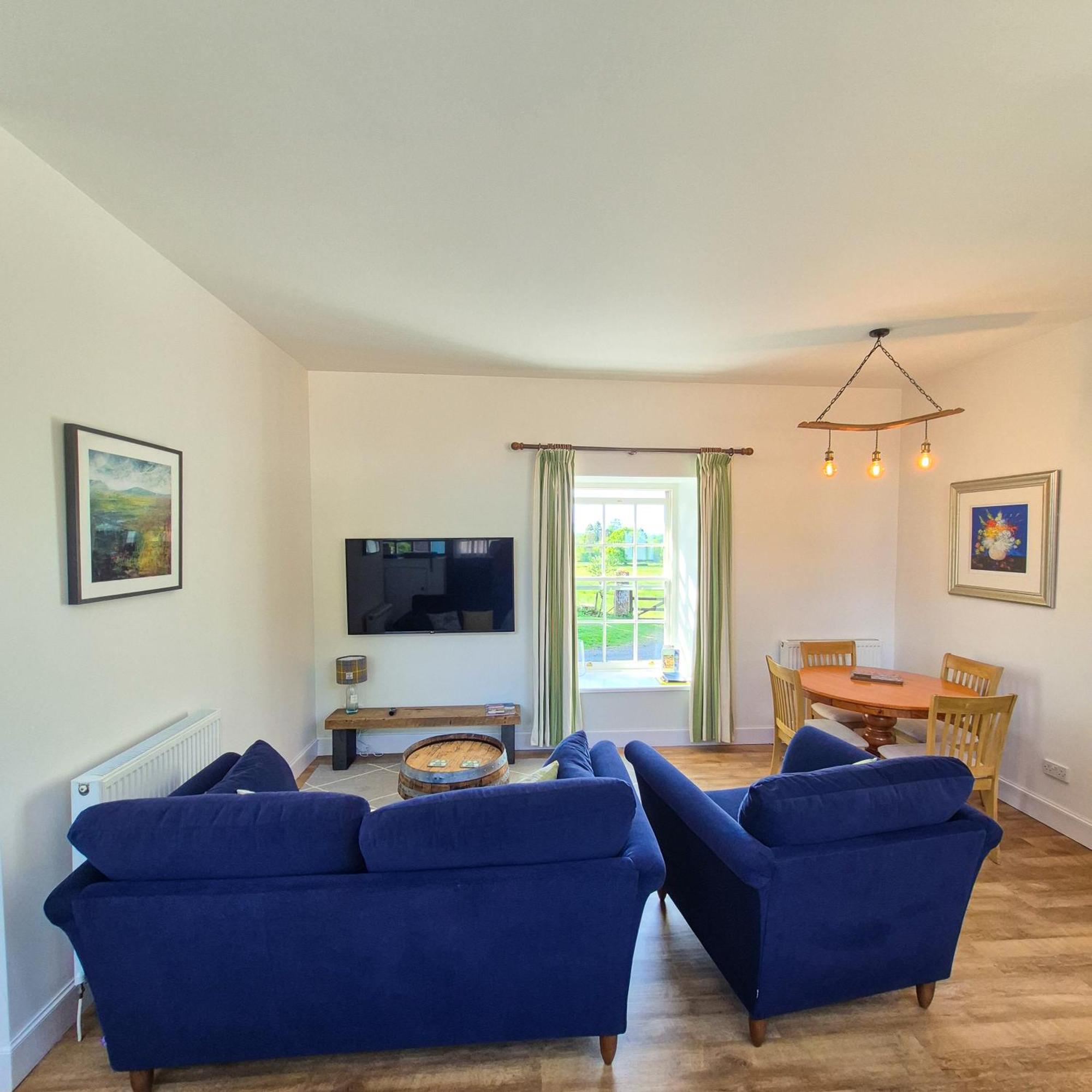 Loch Lomond Finnich Cottages Драймен Экстерьер фото